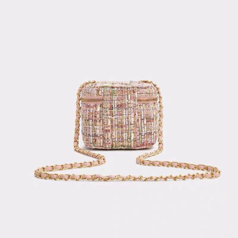sac chic tweed
