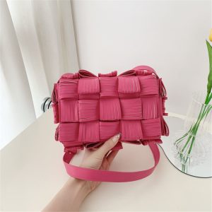 sac bandoulière cuir synthétique rose