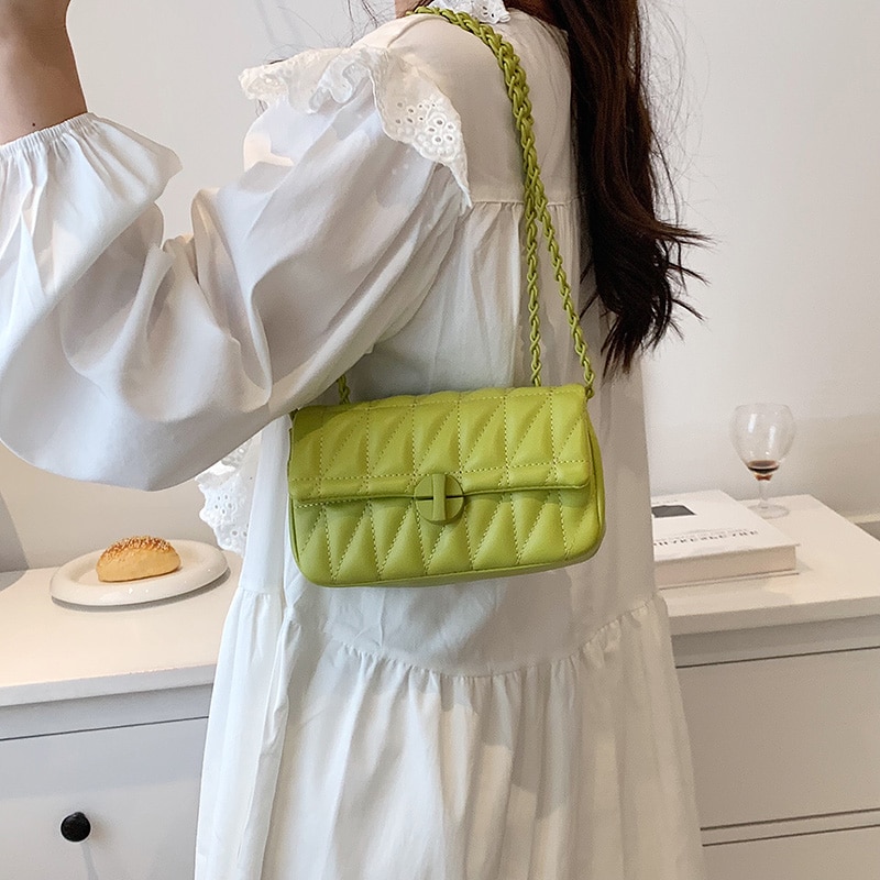 sac épuré en cuir synthétique