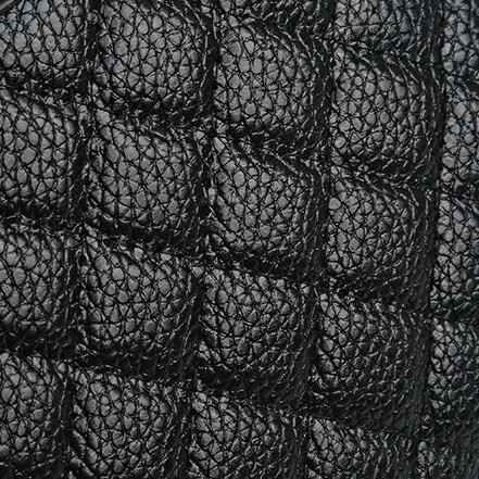 accessoire sac noir à carreaux et doré