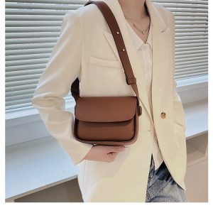 sac bandoulière minimaliste marron