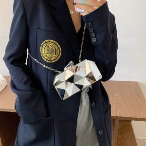 pochette argentée chic