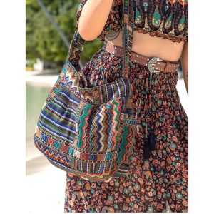 motifs colorés sur sac