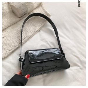 sac bandoulière vernis noir