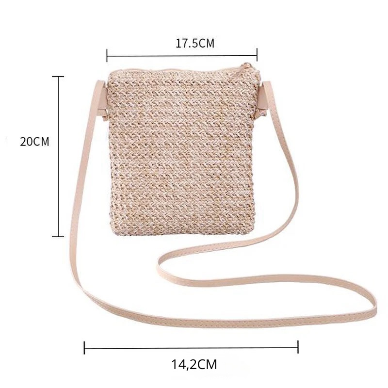 pochette pratique en paille