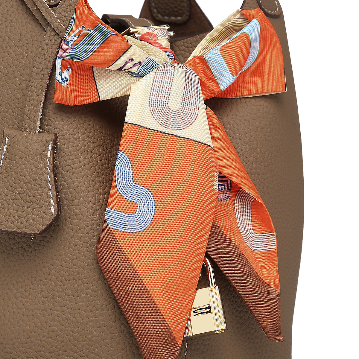 sac mode cuir foulard